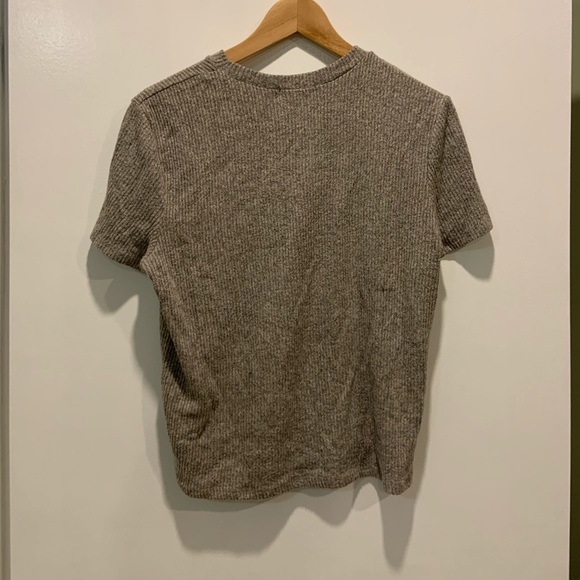 Soft grey tshirt - Picture 2 of 2